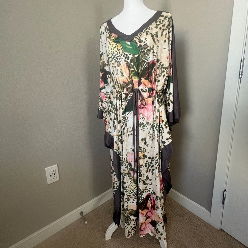 NWOT Floral Kaftan Dress